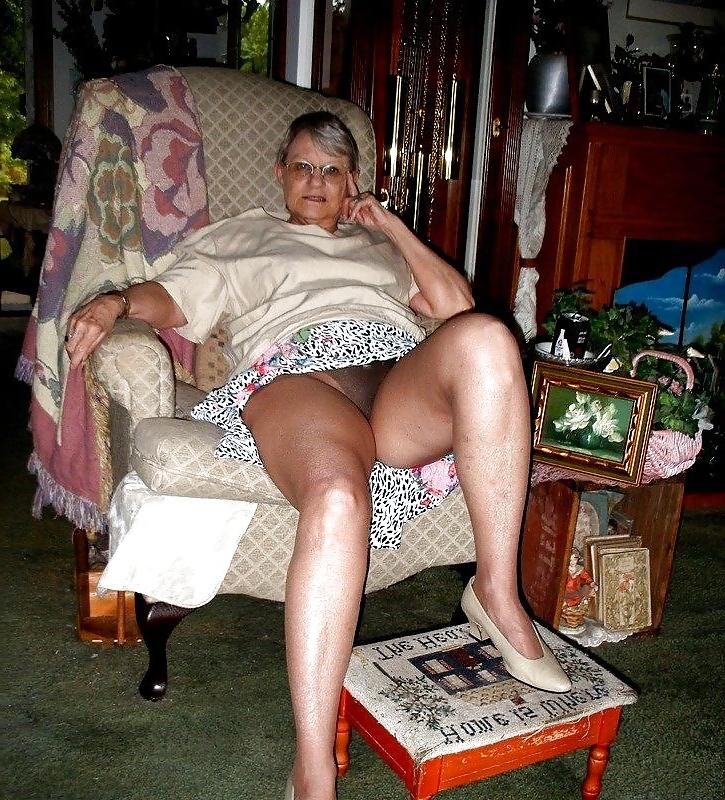 23P Grab a granny 189