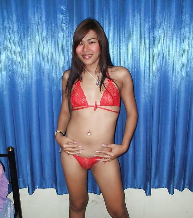 24P Pattaya Ladyboy Noona