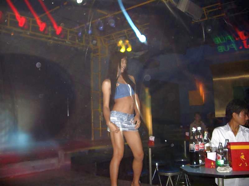 24P Pattaya Ladyboy Noona