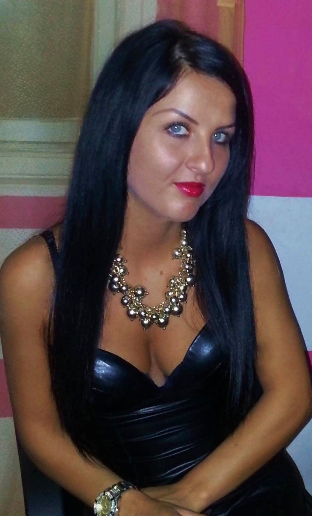 15P Romanian Teen Slut Flavia