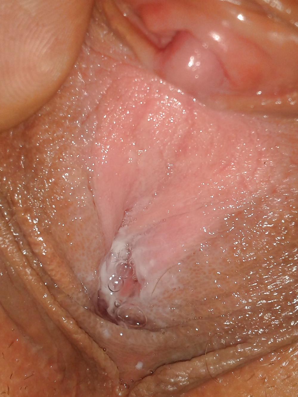 13P A Few Wet Pussy Close Up's From Wife