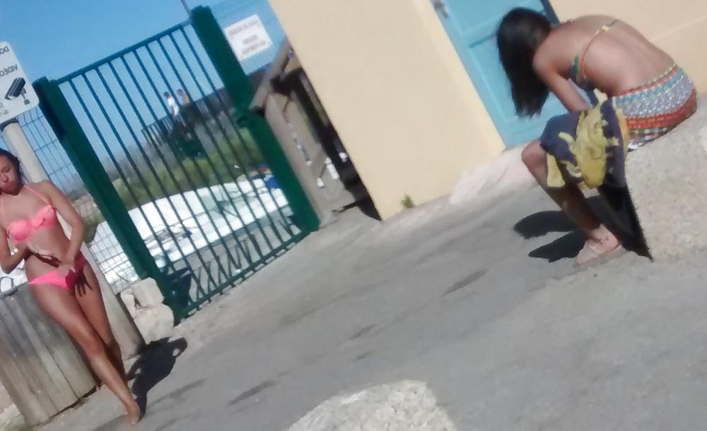 15P Voyeur a la plage