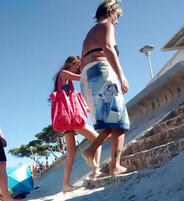15P Voyeur a la plage