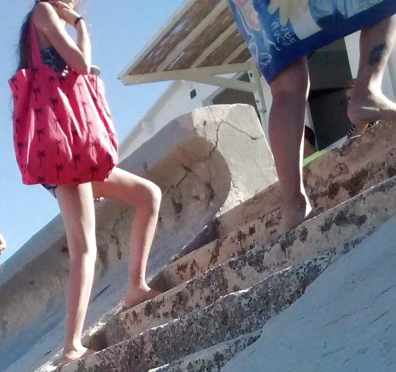 15P Voyeur a la plage