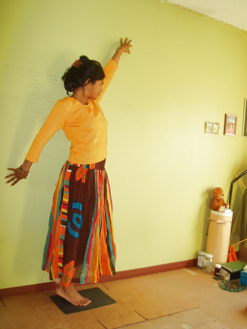 7P Stepsister in Yellow Skirt (Non-nude)