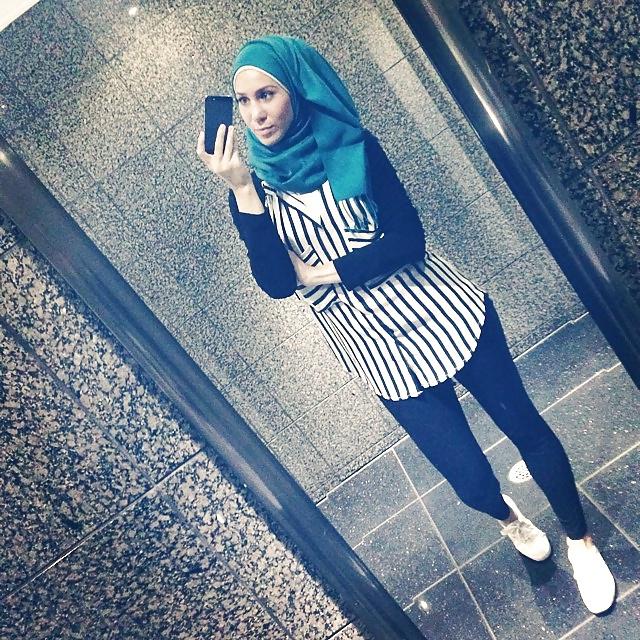 25P Sexy hijabi girll - she's virgin ... - 2 -