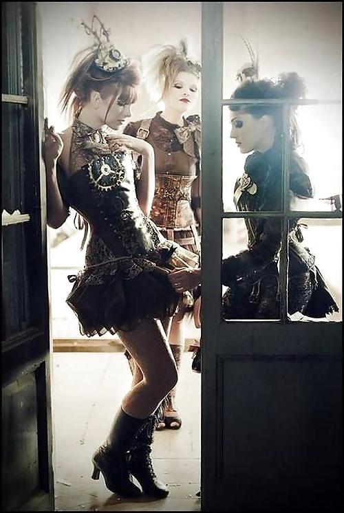 25P Steampunk Girls