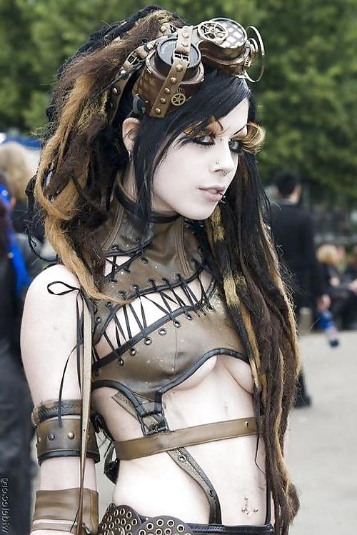 25P Steampunk Girls