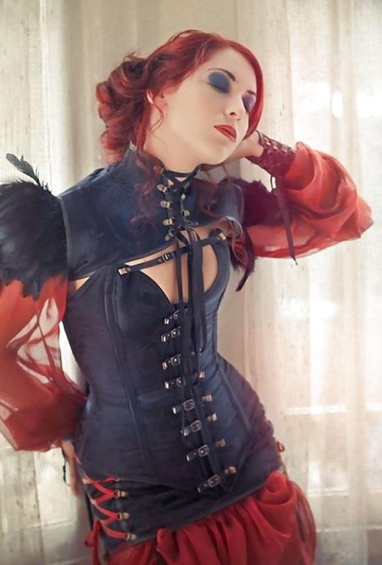 25P Steampunk Girls