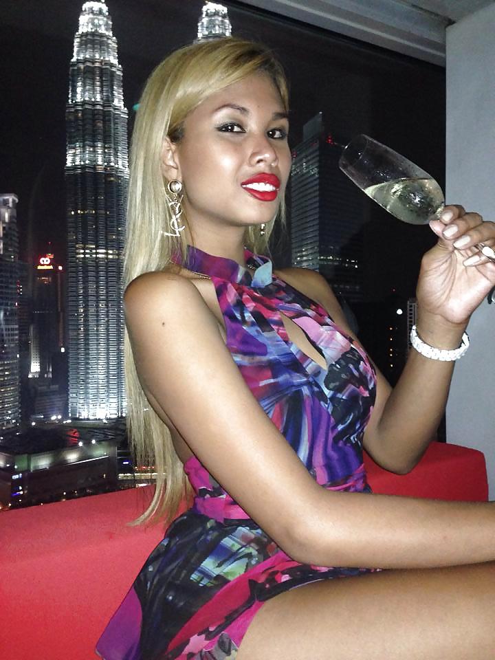 18P Top thailändische Prostituierte (kein Ladyboy)