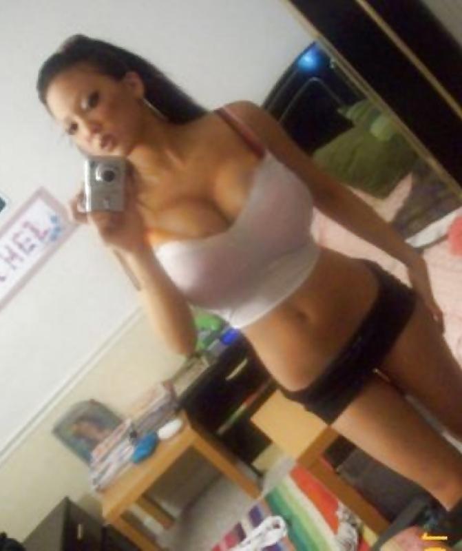 25P Sexy Asian Teen Selfies 2