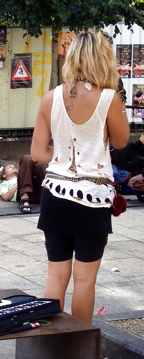 7P Voyeur dans la rue