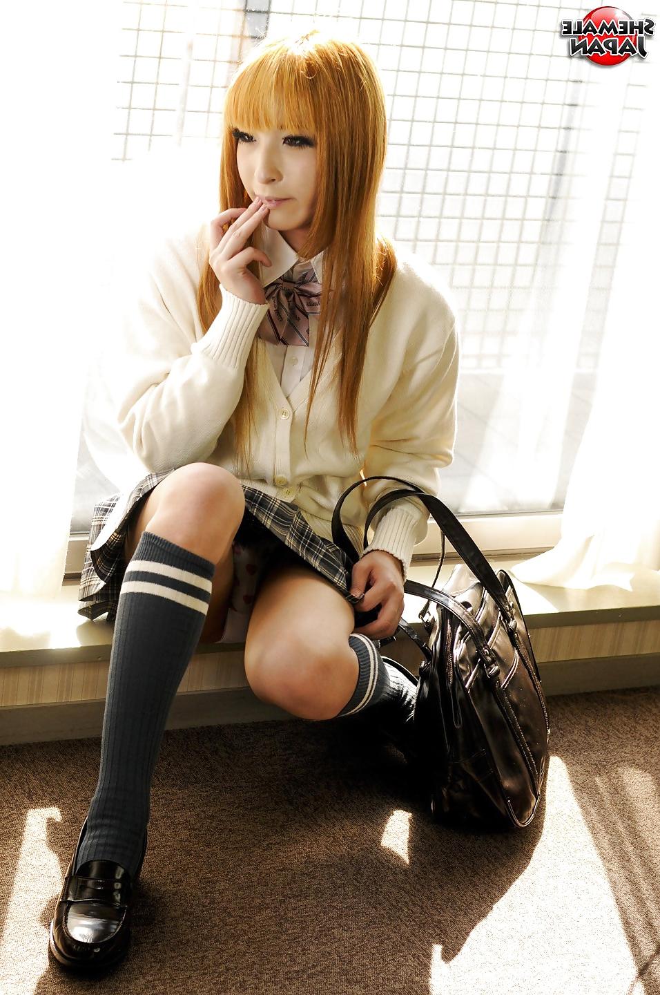 25P Ladyboy Airi Mochizuki