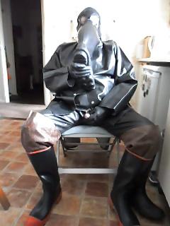 25P Relaxing in rubber.