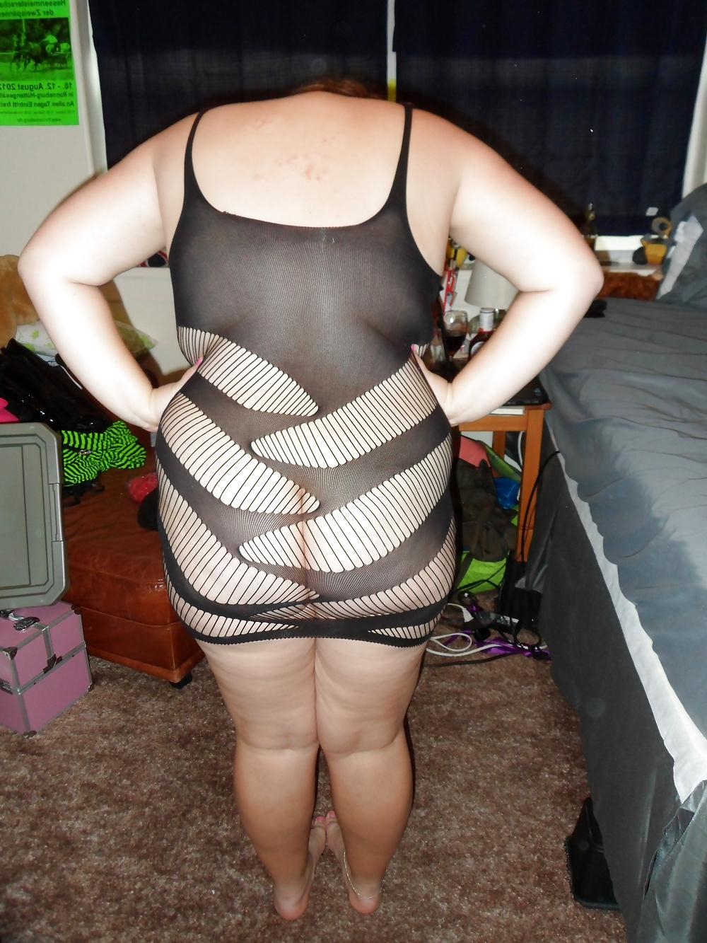 13P BIG TITS AND ROUND ASS WITH WET PUSSIE THROWN IN (12A)