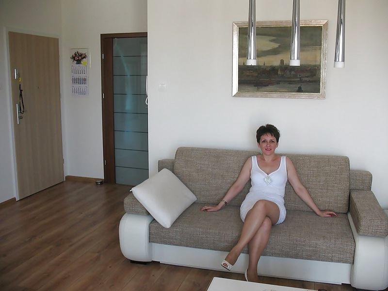 13P Mature Lady - Vanessa