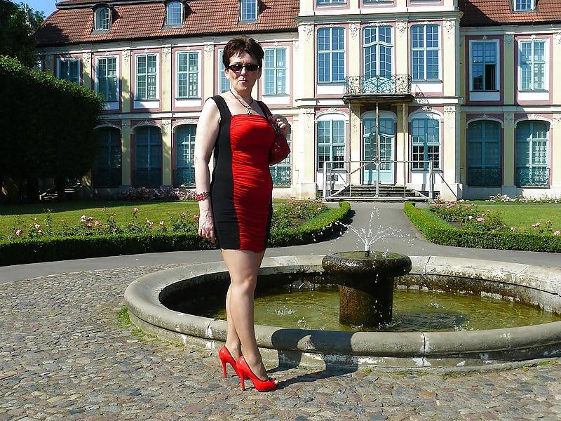 13P Mature Lady - Vanessa