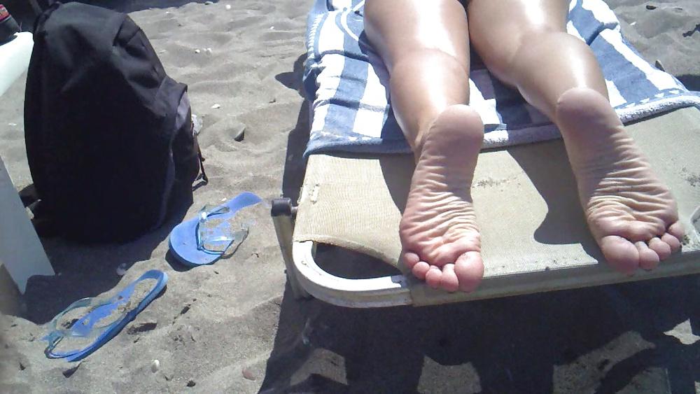 21P Greek Milf Soles