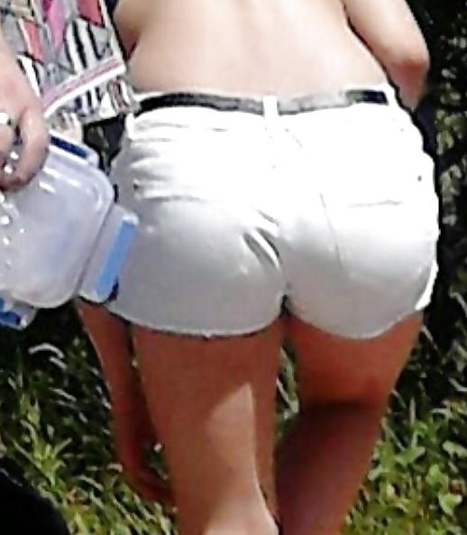 14P Butt Challenge - Which Butt belongs to which Celeb ?