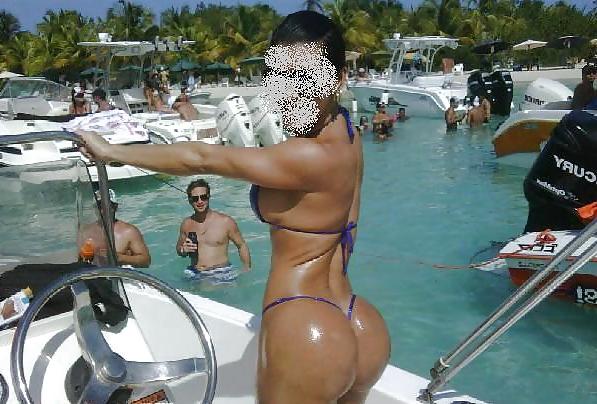 25P Ella and friends on vacation!