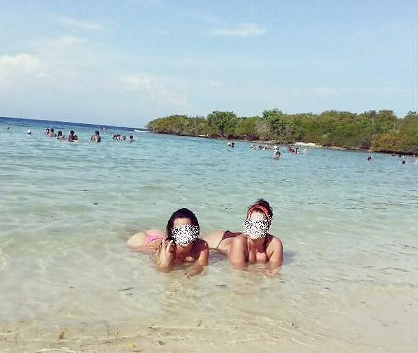 25P Ella and friends on vacation!