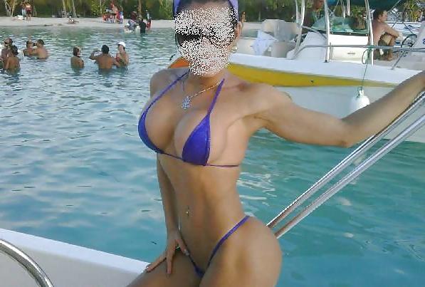 25P Ella and friends on vacation!