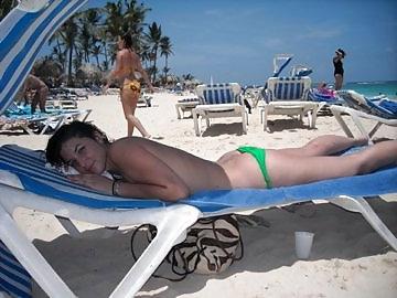 25P Facebook non-nude babes 2