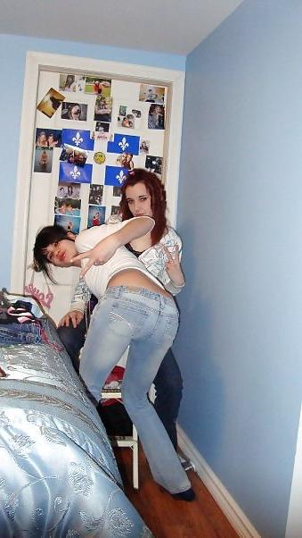 25P Facebook non-nude babes 2