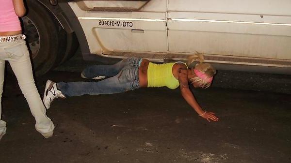 25P Facebook non-nude babes 2