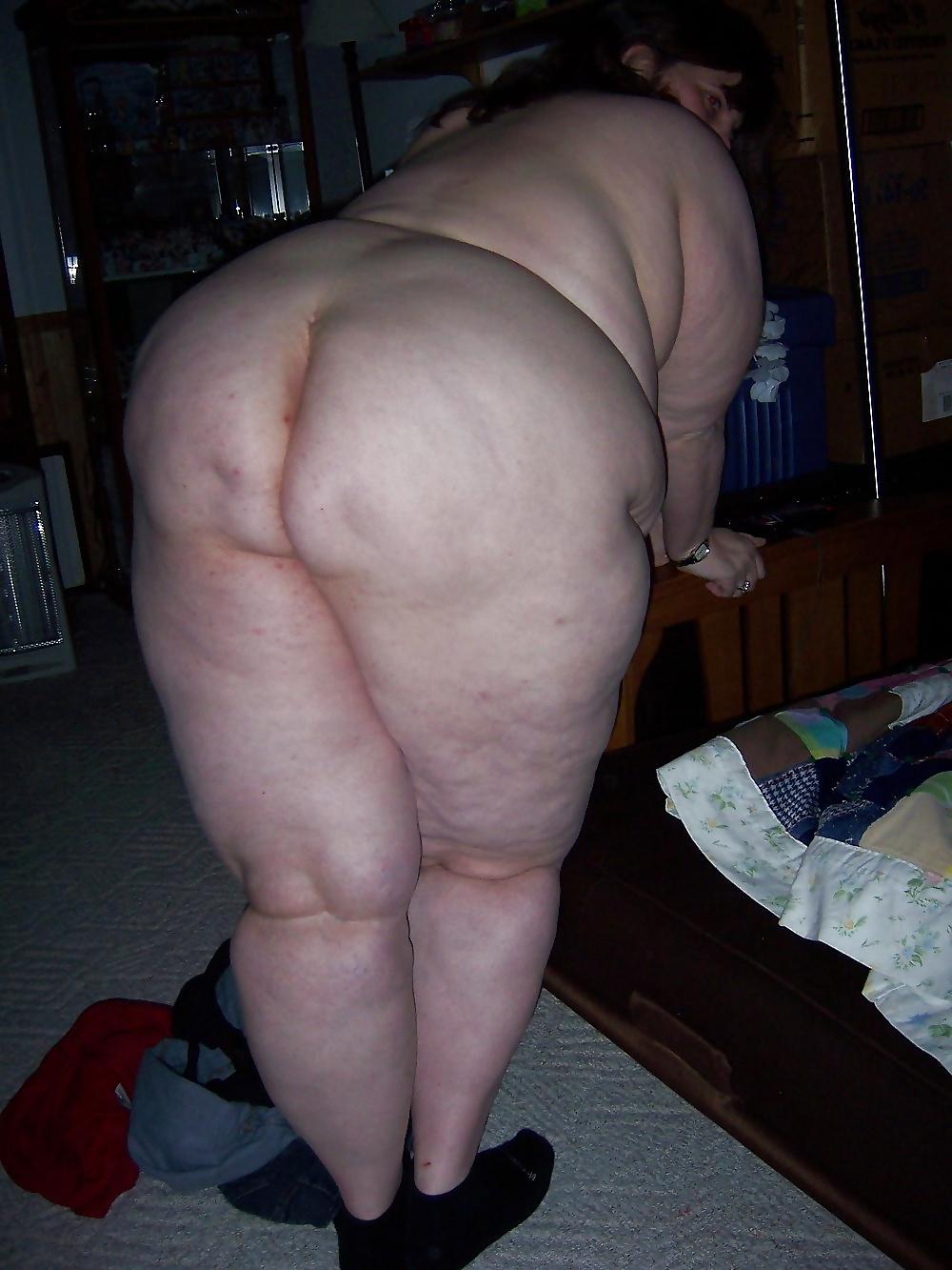 14P Sexy Granny Butt