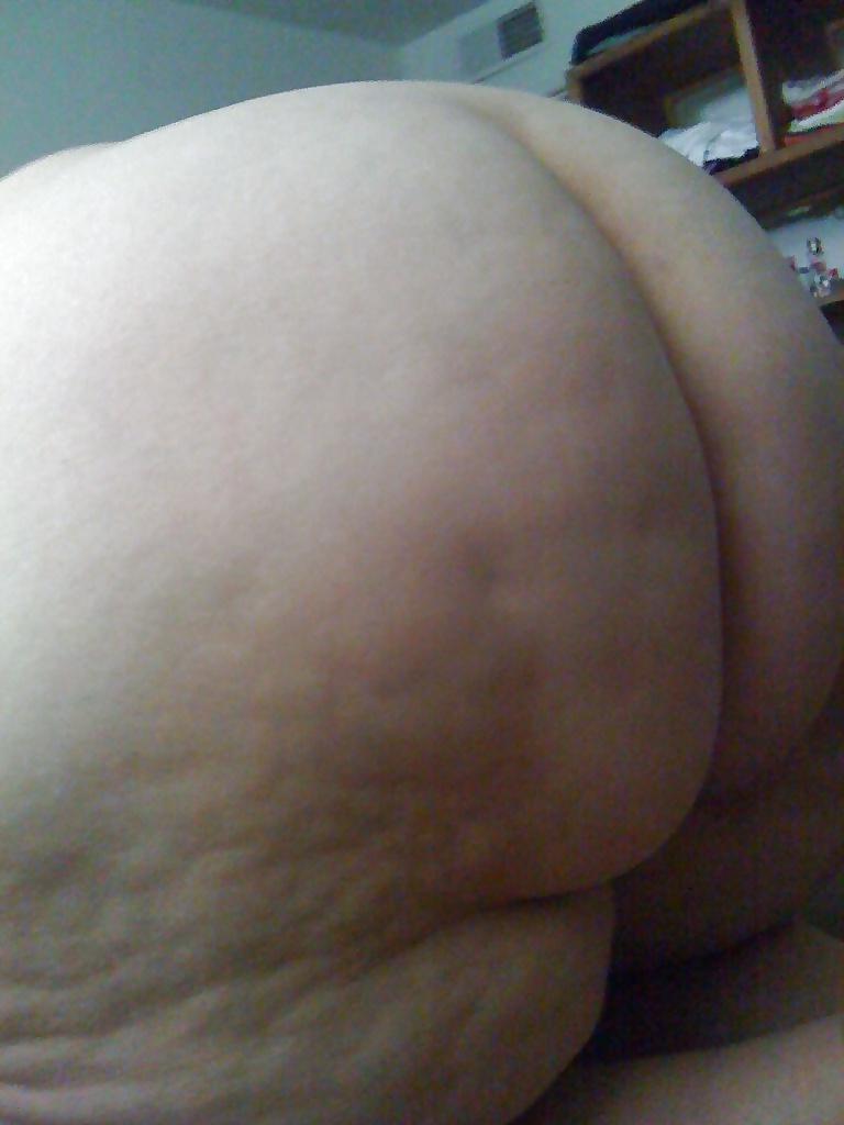 14P Sexy Granny Butt