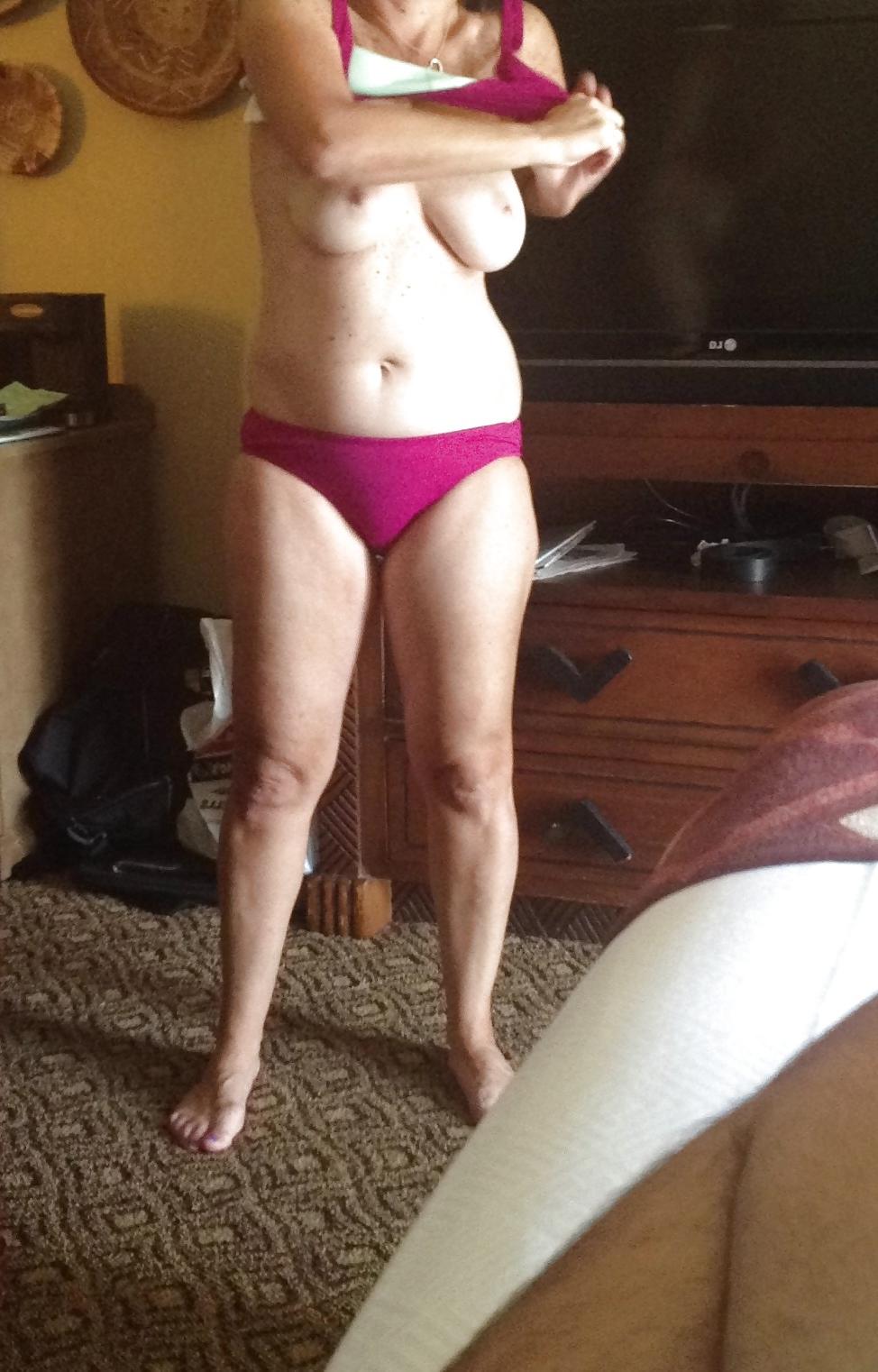 8P Wife's tits - Vacation 9.26.14