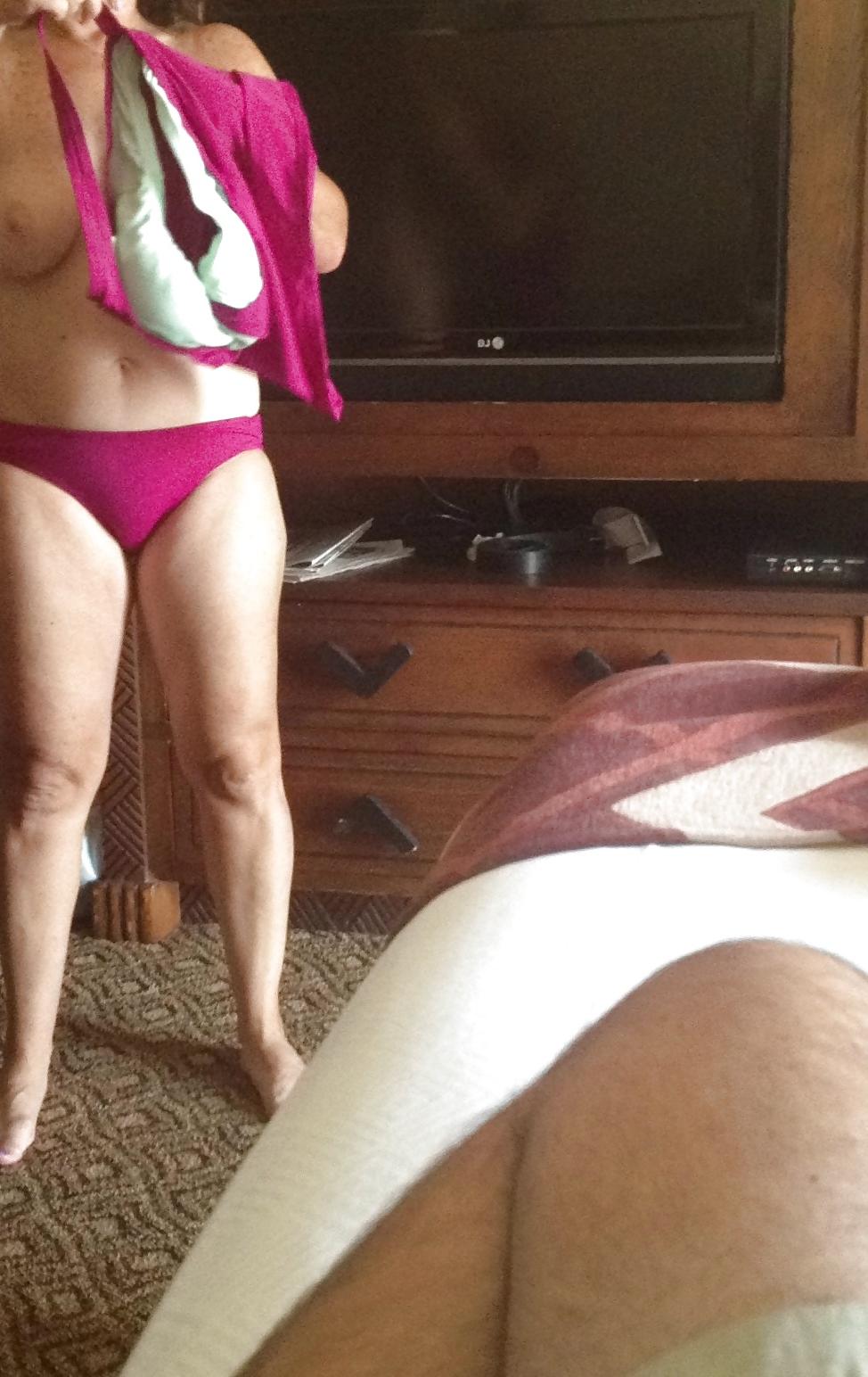 8P Wife's tits - Vacation 9.26.14