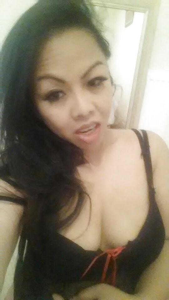 25P Private photos of thai lady 