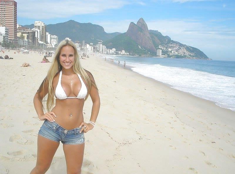 21P BLONDE HOT AMATEUR BIG BUTT