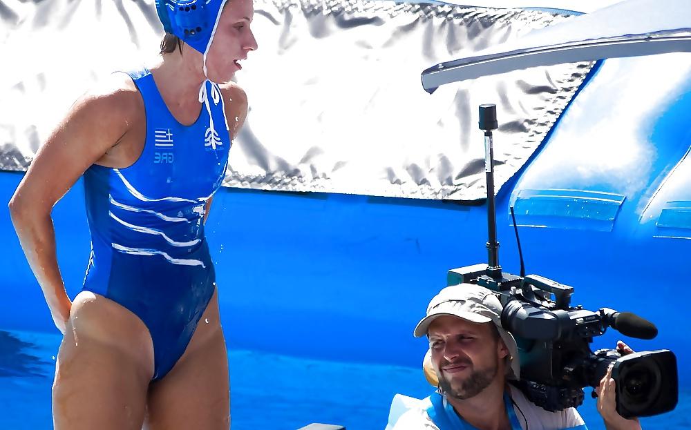 11P Hellas(greek)polo women's team!!