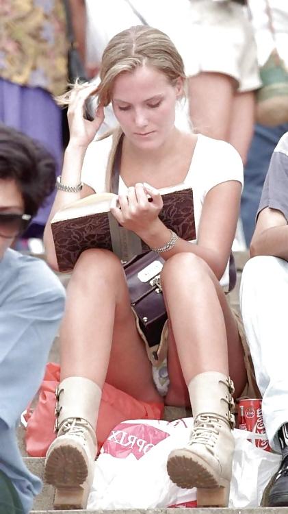25P Upskirt 