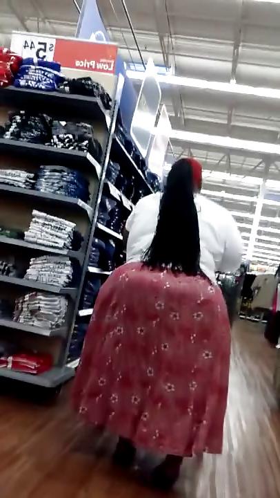25P Huge mature butt