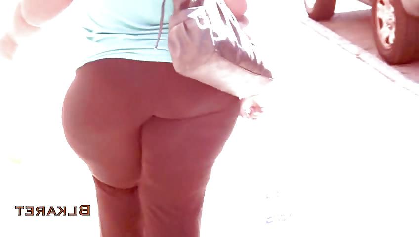 25P Huge mature butt