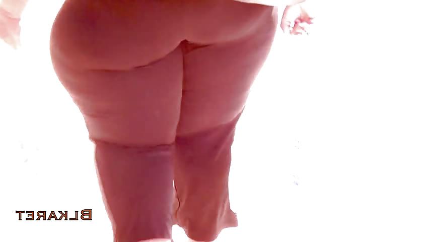 25P Huge mature butt