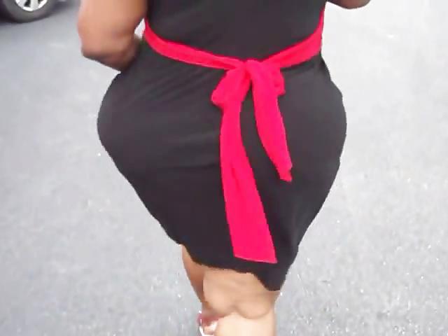 25P Huge mature butt