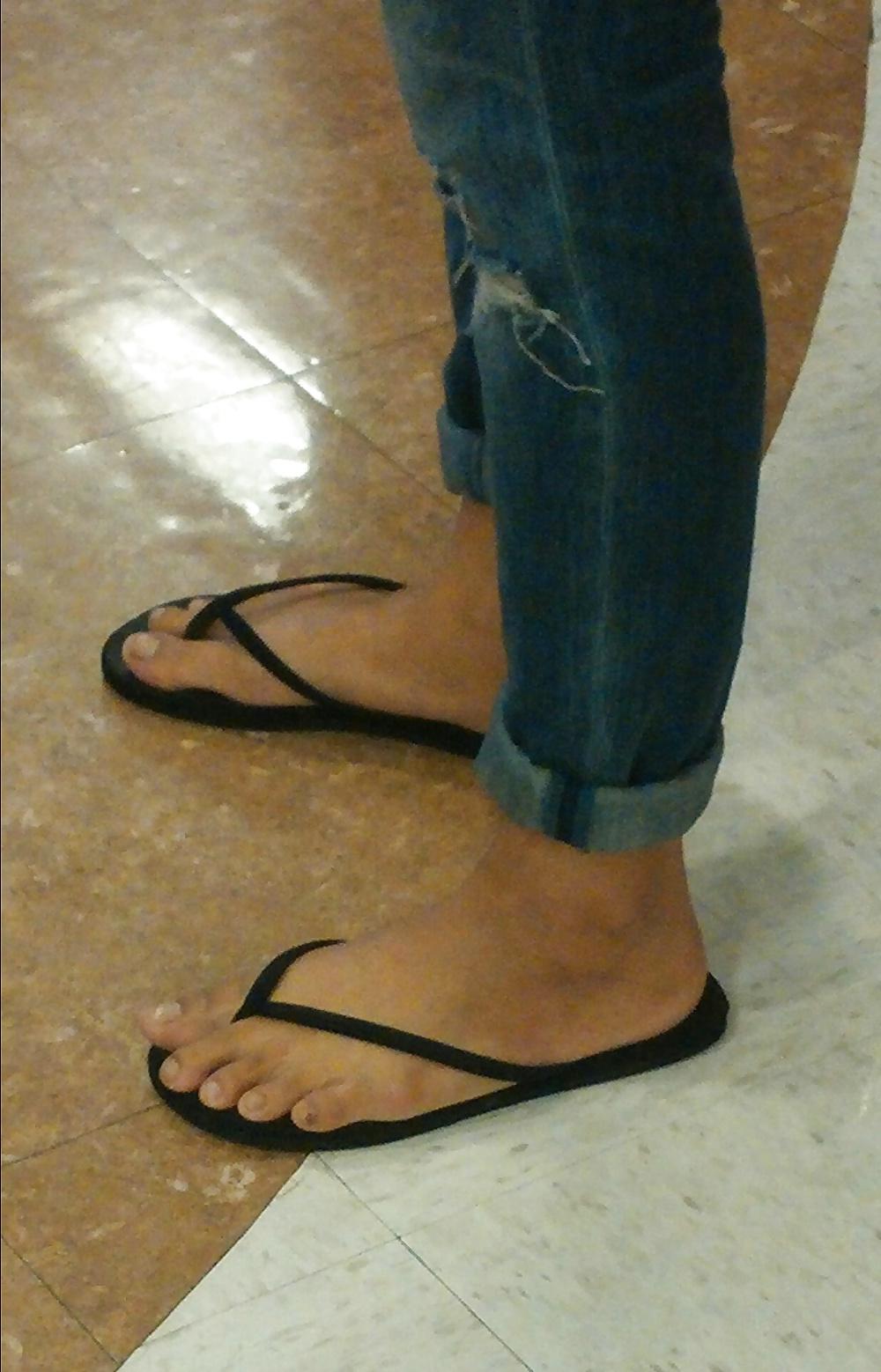 14P Skinny Asian teen feet and ass in jeans with face. 