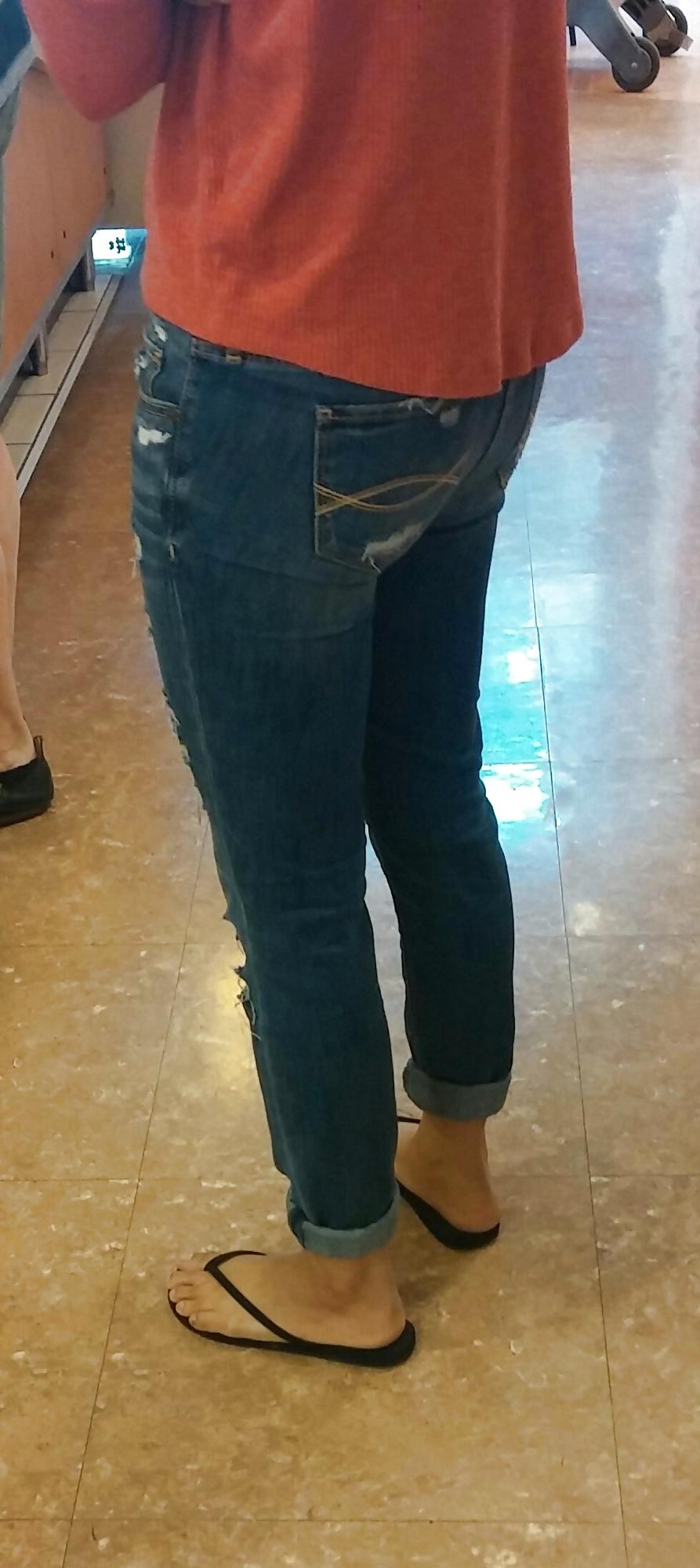 14P Skinny Asian teen feet and ass in jeans with face. 