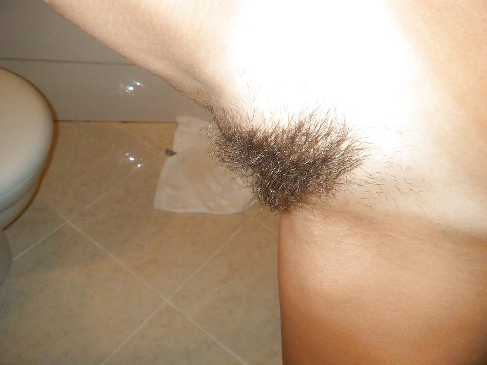 10P Asian with beautiful long pussy hair