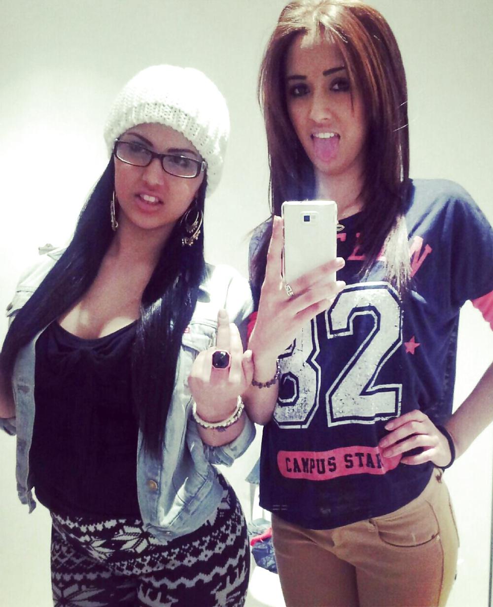 16P Sexy friends tits ass butt