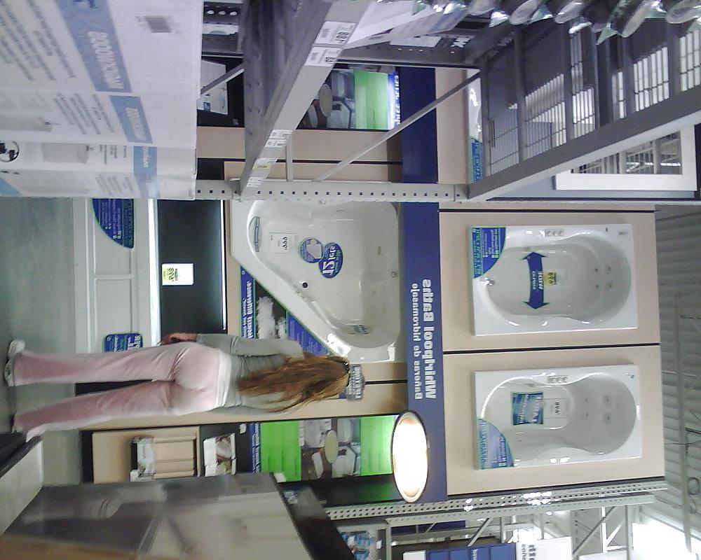 4P Lowes Voyeur