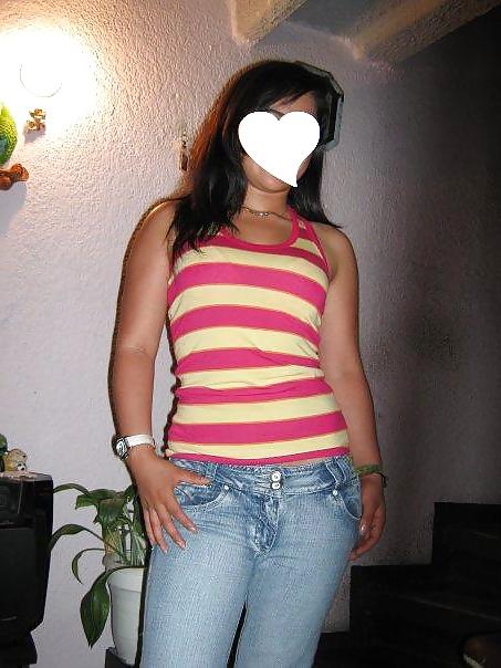 25P AMATEUR GIRLS