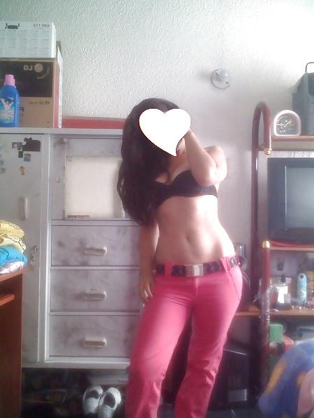 25P AMATEUR GIRLS