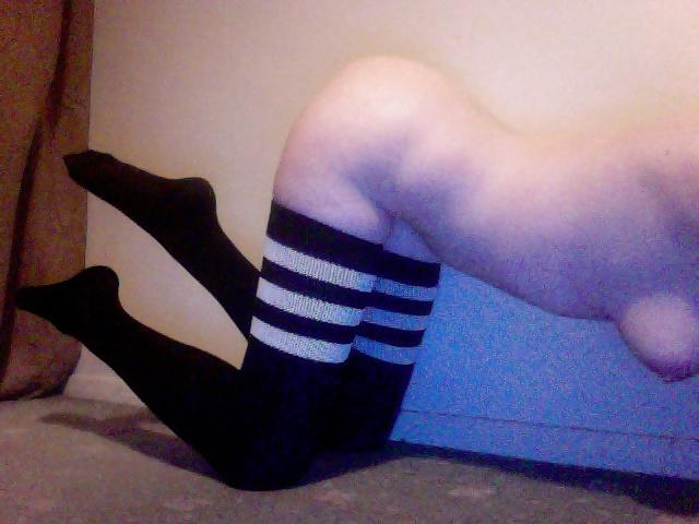 9P Teen in thigh highs and vibrator