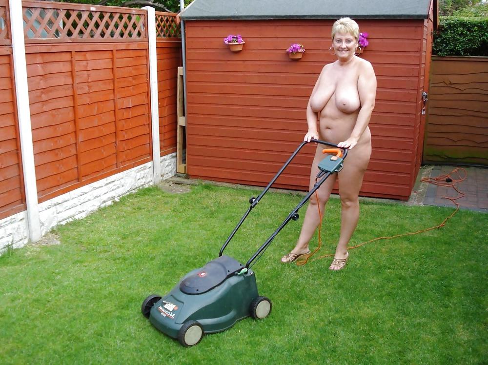 25P Grab a granny 184